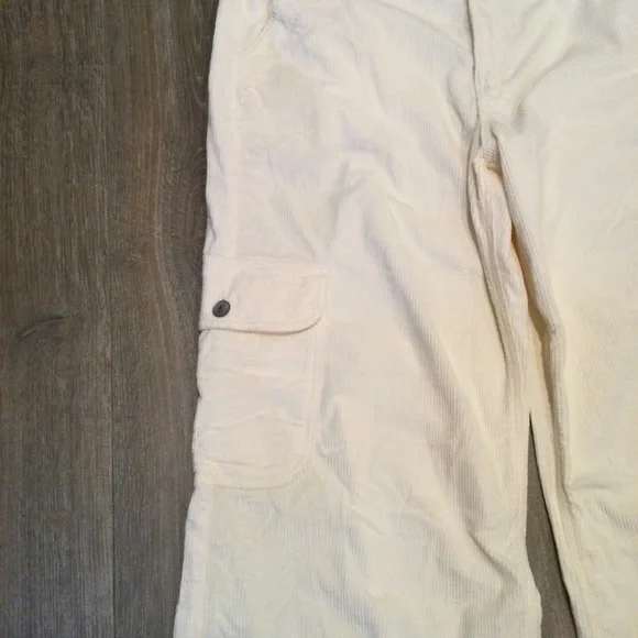 American Eagle Super High Rise Baggy Wide Leg Corduroy Pants Cream 12R - Picture 7 of 8